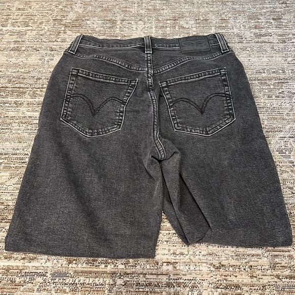 Levi’s high waisted tapered black jeans SIZE 26 - Picture 2 of 3